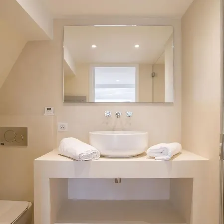 Villa Somptueuse Demeure Arcachonnaise De Caractère Avec Accès Direct à La *