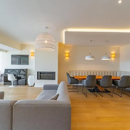 Somptueuse Demeure Arcachonnaise De Caractère Avec Accès Direct à La