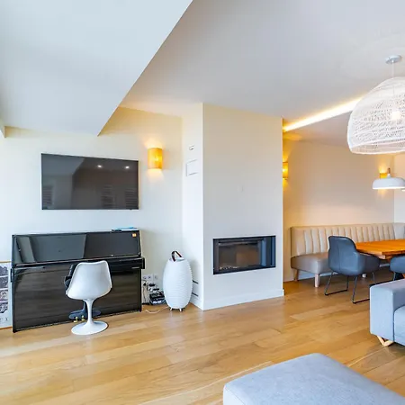 Somptueuse Demeure Arcachonnaise De Caractere Avec Acces Direct A La Villa