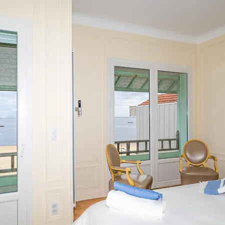 Villa Somptueuse Demeure Arcachonnaise De Caractere Avec Acces Direct A La