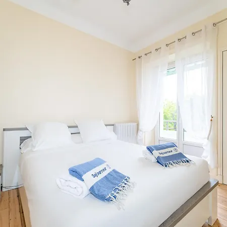 Somptueuse Demeure Arcachonnaise De Caractere Avec Acces Direct A La Villa Arcachon