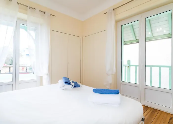 Вилла Somptueuse Demeure Arcachonnaise De Caractere Avec Acces Direct A La *