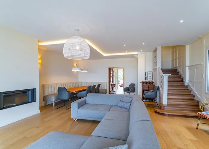 Somptueuse Demeure Arcachonnaise De Caractere Avec Acces Direct A La Аркашон