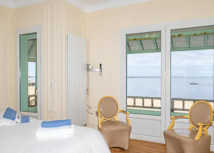 Somptueuse Demeure Arcachonnaise De Caractere Avec Acces Direct A La * Аркашон