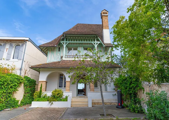 Вилла Somptueuse Demeure Arcachonnaise De Caractere Avec Acces Direct A La