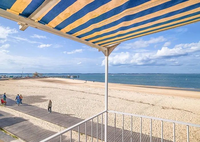 Вилла Somptueuse Demeure Arcachonnaise De Caractere Avec Acces Direct A La Аркашон