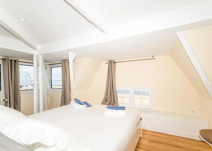 Somptueuse Demeure Arcachonnaise De Caractere Avec Acces Direct A La Аркашон